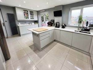 Kitchen- click for photo gallery